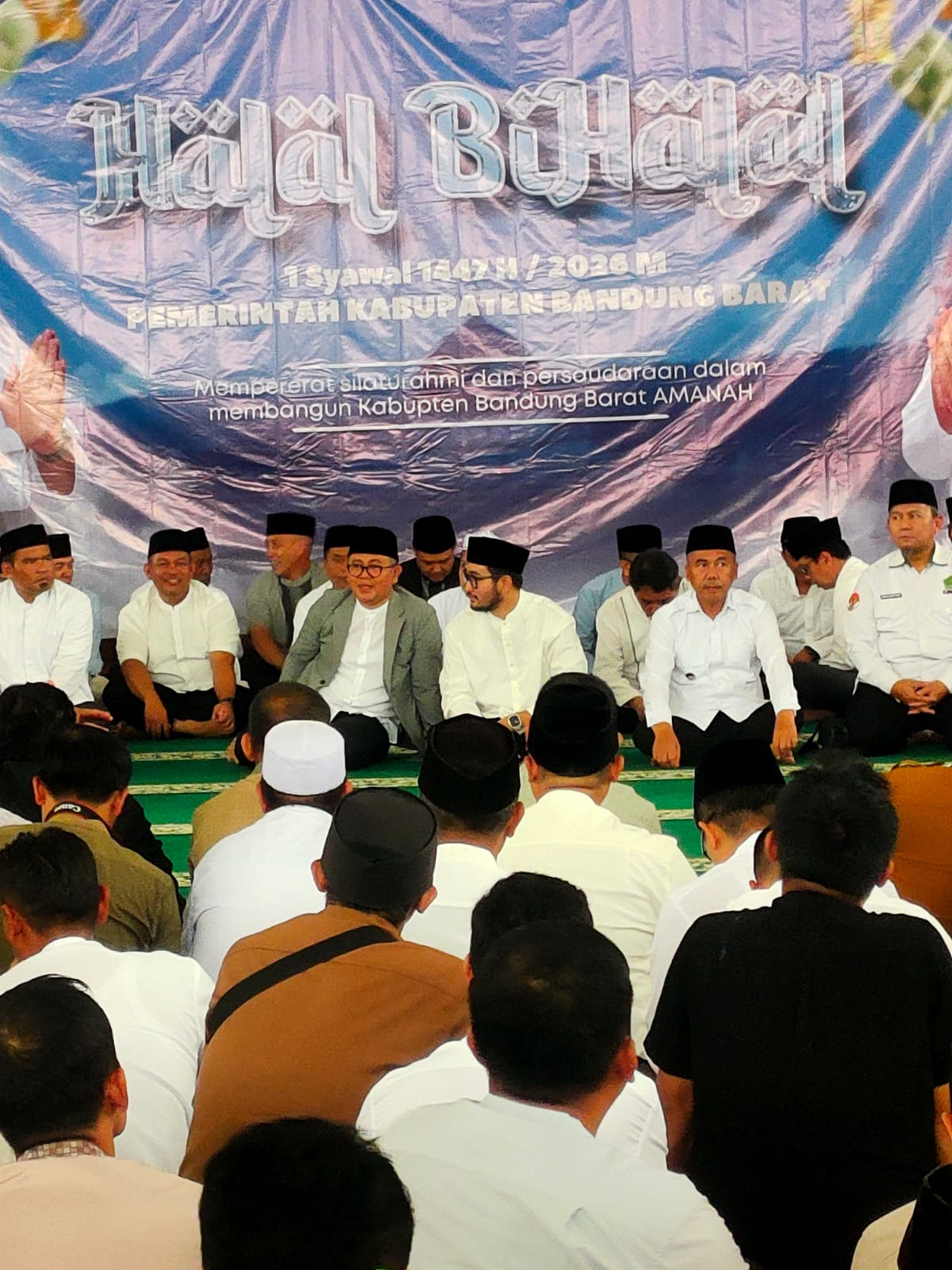 Halalbihalal di Masjid Ash-Shiddiq Bupati Jeje Ajak ASN Bandung Barat Perkuat Soliditas