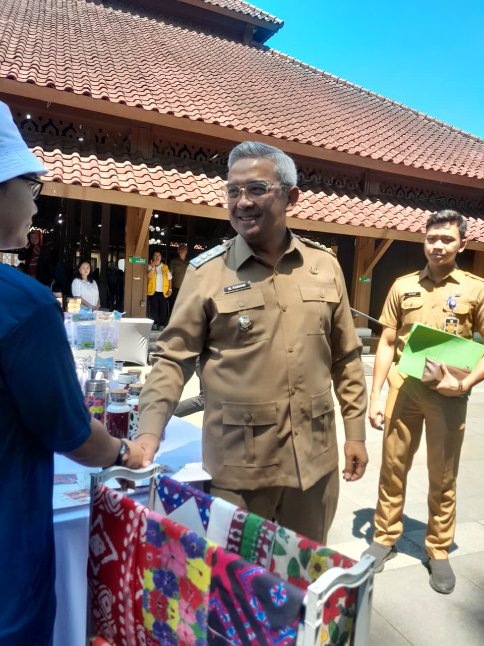 Ketika Panggung Dibuka Oleh Walikota Farhan Tentang Membaca Ulang Autisme, Seni, dan Ketahanan Keluarga di Bandung