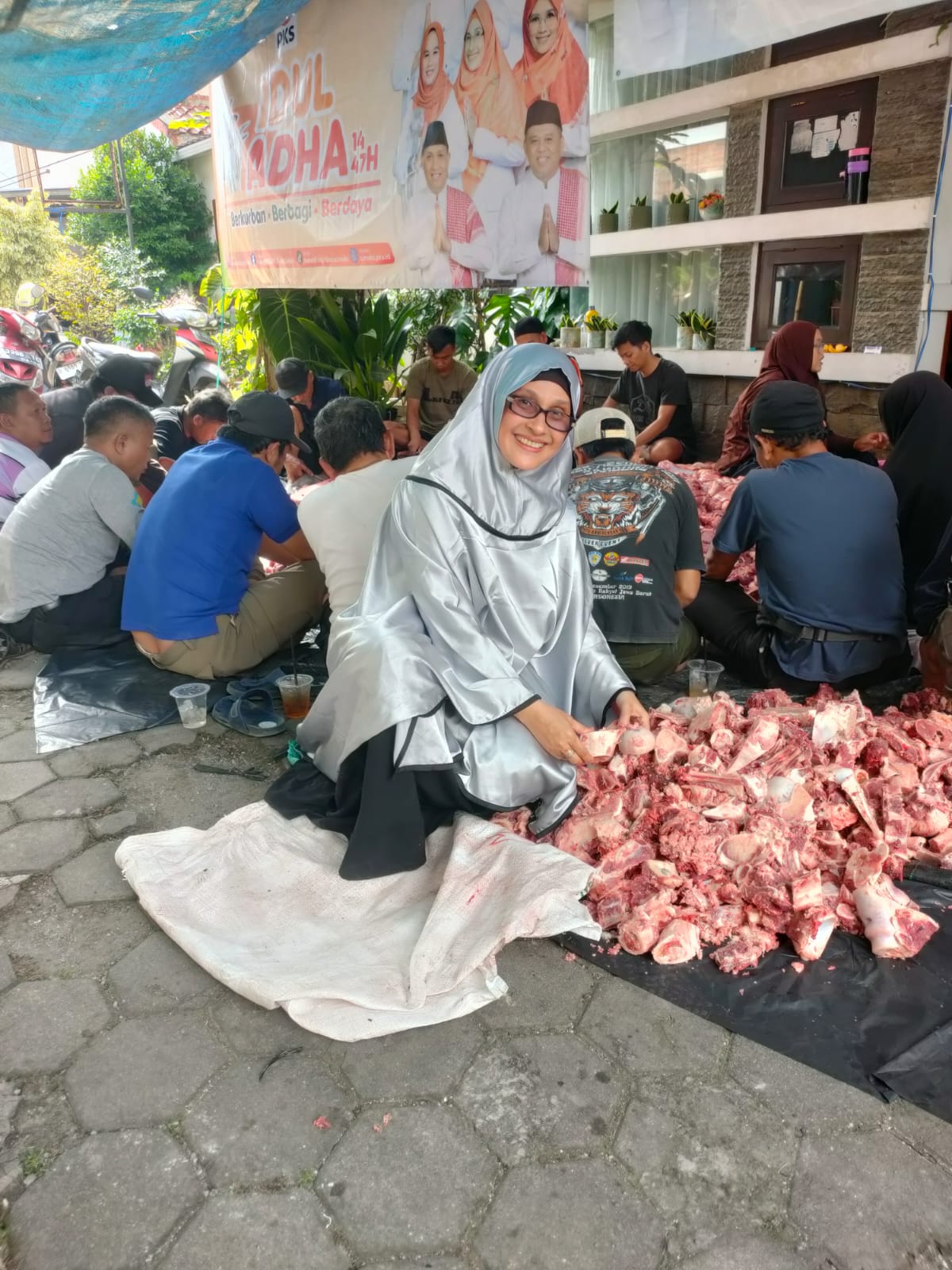 Ike Hikmawati (Umi) Dorong PKS Lebih Dekat dengan Masyarakat Lewat Idul Kurban 1447 H