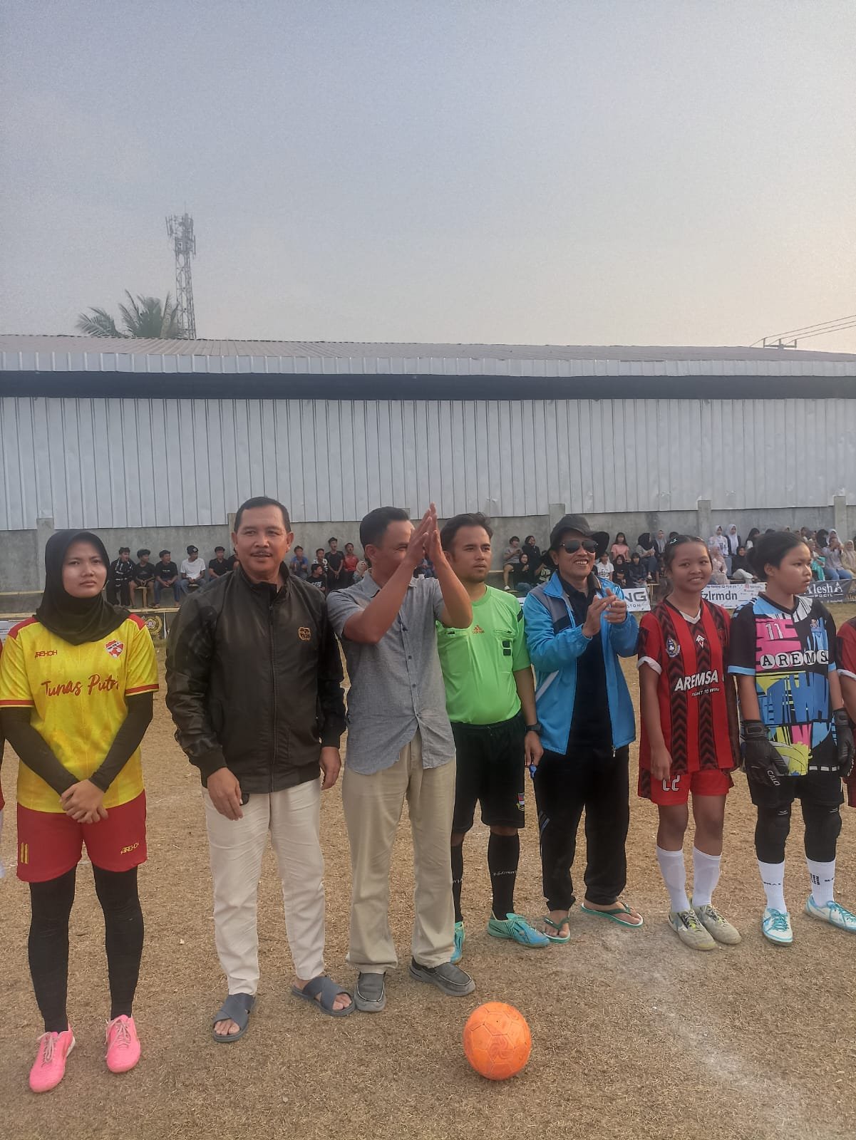 Dampingi Tim Desa Bongas, Asep Aang Bawa Pesan Kebersamaan di Cililin