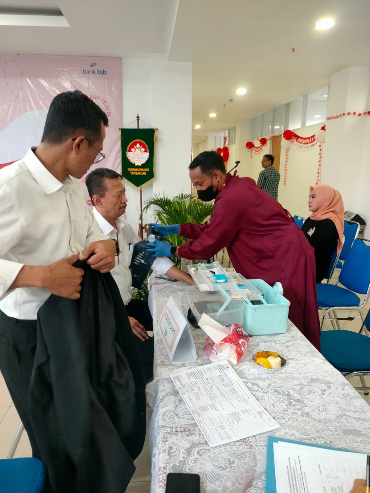 Sambut HUT Ke-81 Kemerdekaan RI, DWP Sekretariat DPRD KBB Ajak Warga Donor Darah