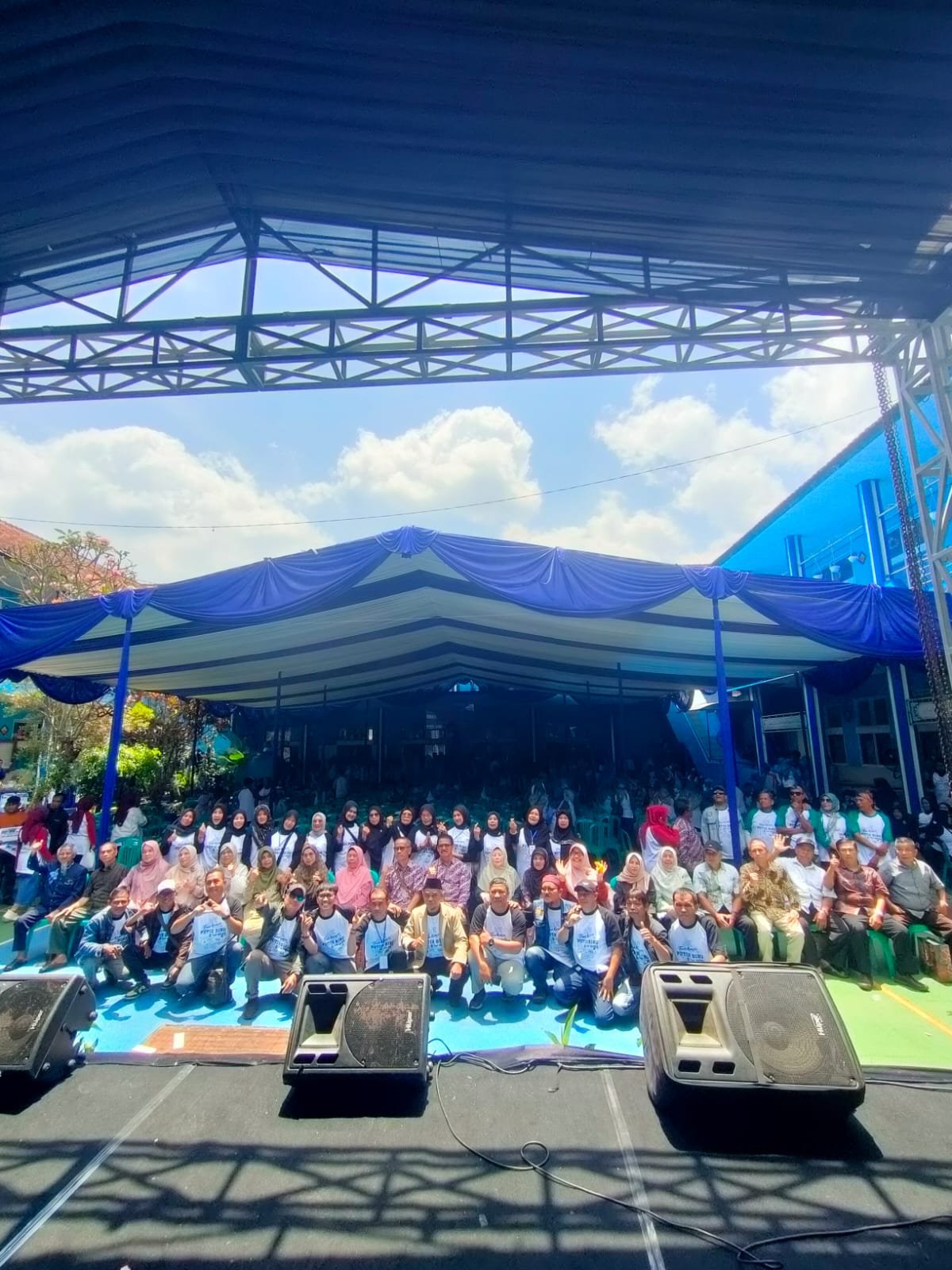 Merawat Silaturahmi dan Dedikasi Lintas Angkatan 80-88 di SMP 1 Cikoneng